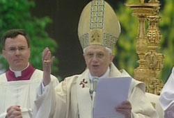 benedetto-xvi-urbi-et-orbi-2008.jpg